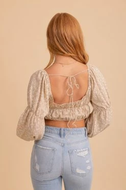 Lilou Love In Floral Cinched Cropped Top 8 Lilou Love In Floral Cinched Cropped Top -bella ella boutique shop 3 d59afb55 c3a5 4028 ac88 46fef9aada0f 5000x