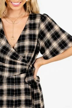 Bella Ella Boutique Perfect Timing Black Plaid Jumpsuit 12 Bella Ella Boutique Perfect Timing Black Plaid Jumpsuit -bella ella boutique shop Perfect Timing Black Jumpsuits Detail 5000x
