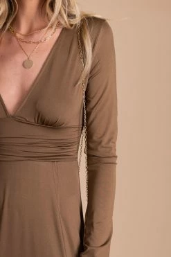 Dress Day Inspire Me Long Sleeve Maxi Dress -bella ella boutique shop brown detail 3bcf22e6 c4ed 463c 97b1 af9186799cf9 5000x