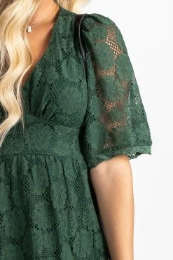 Listicle She's So Gorgeous Midi Dress 39 Listicle She's So Gorgeous Midi Dress -bella ella boutique shop dark green detail 5000x
