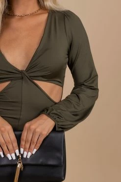 HOT CHOCOLATE The City Never Sleeps Cut-Out Mini Dress - Green 9 HOT CHOCOLATE The City Never Sleeps Cut-Out Mini Dress - Green -bella ella boutique shop detail cf0ccd57 4603 49a2 8129 3a1a1236e88c 5000x